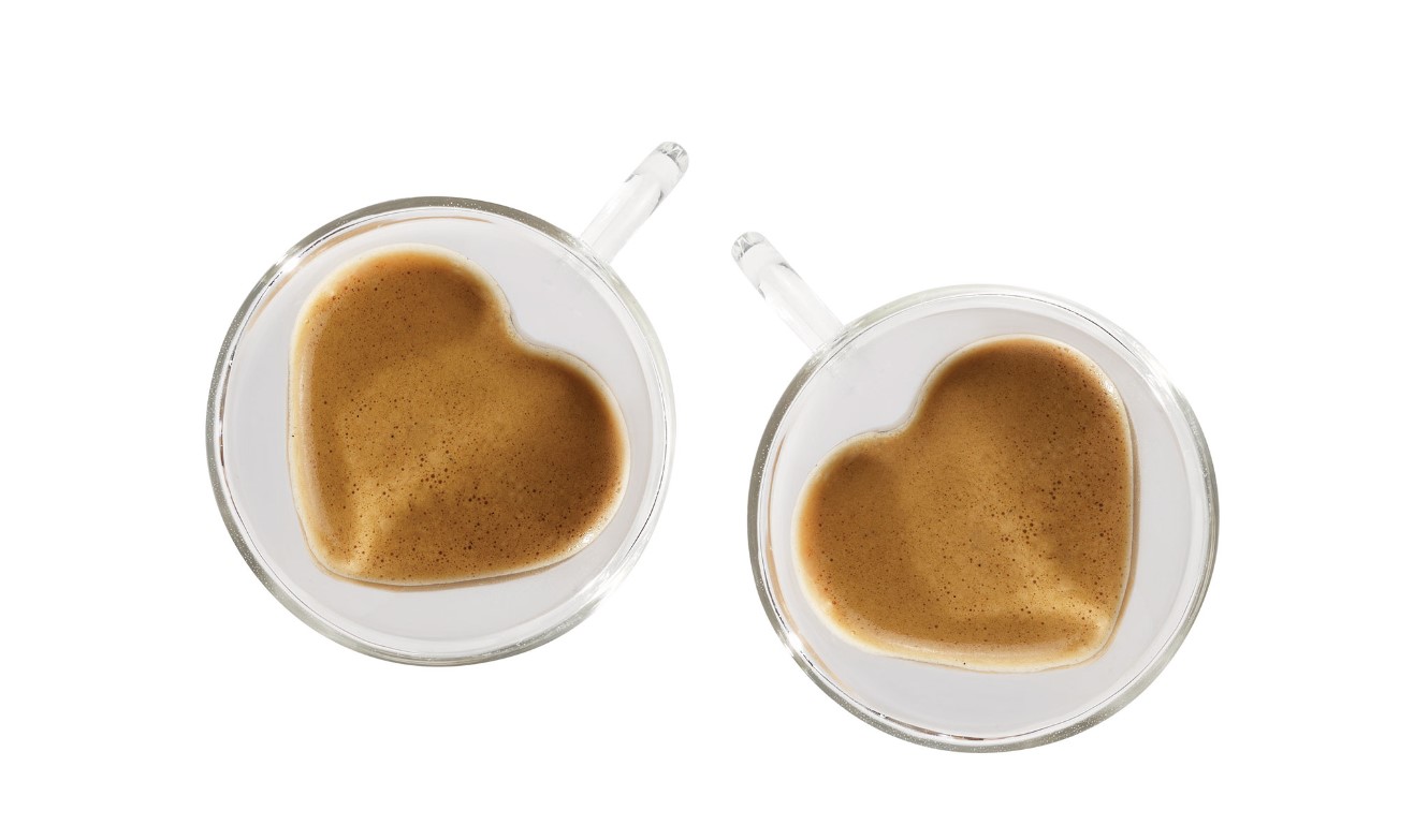 tasse de café en forme de cœur