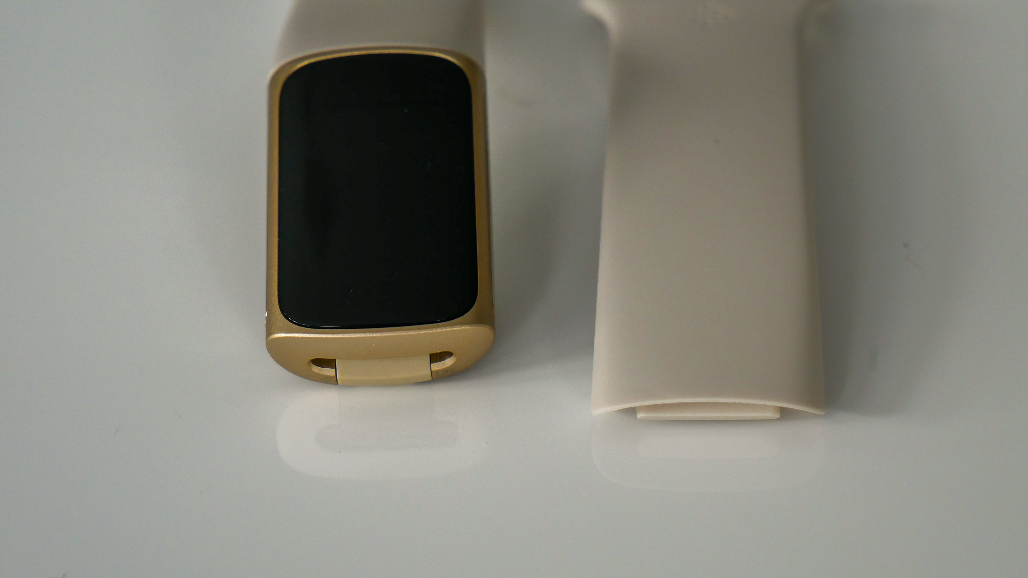 Image of wristband of Fitbit Charger 5