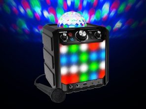 Le ION Party Rocker Effects fourni les effets de lumières pour votre karaoke
