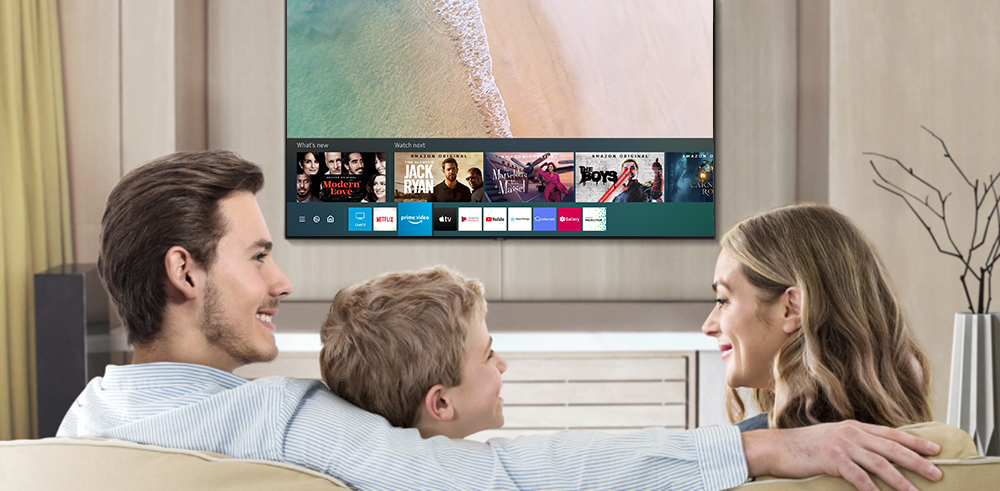 Television Tizen de Samsung avec famille