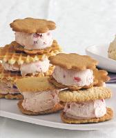 Sandwiches à la crème glacée à la fraise.jpg