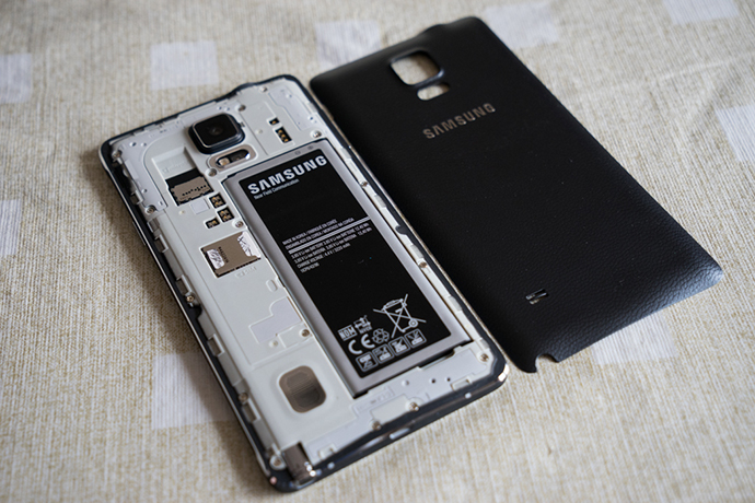 Samsung-Galaxy-Note-4-BackOpen.jpg