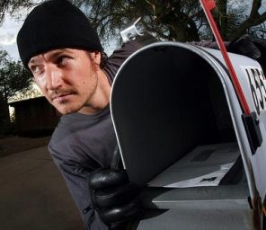 geek-squad-combats-mail-theft-1