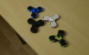 Fidget spinner