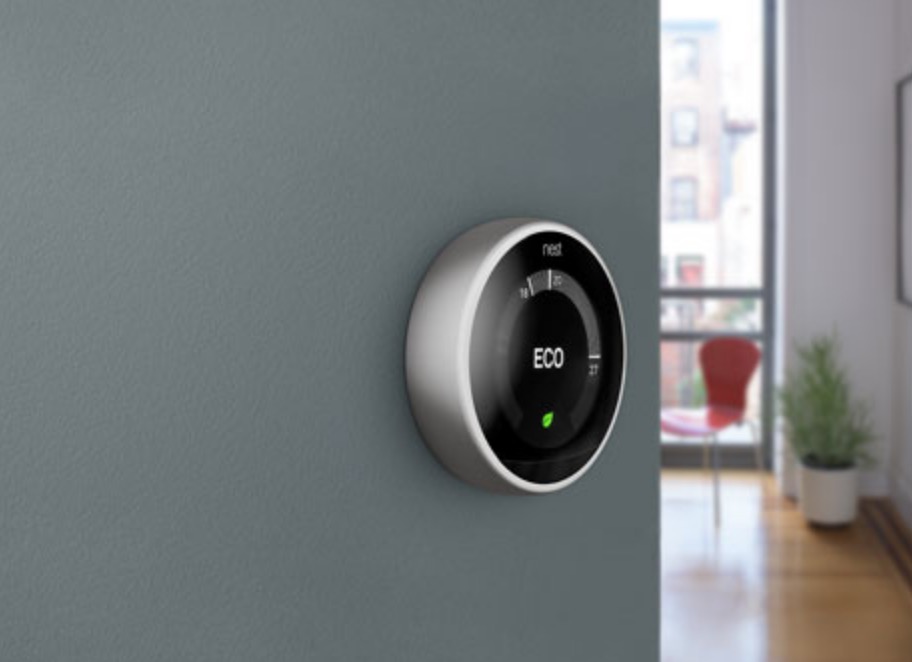 Un thermostat intelligent assure un maximum de confort et minimise le gaspillage d'énergie.