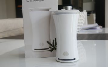 Image of uHoo with box