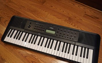 Le clavier PSR-e273 de Yamaha