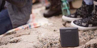 Haut-parleur Bluetooth portatif à la plage