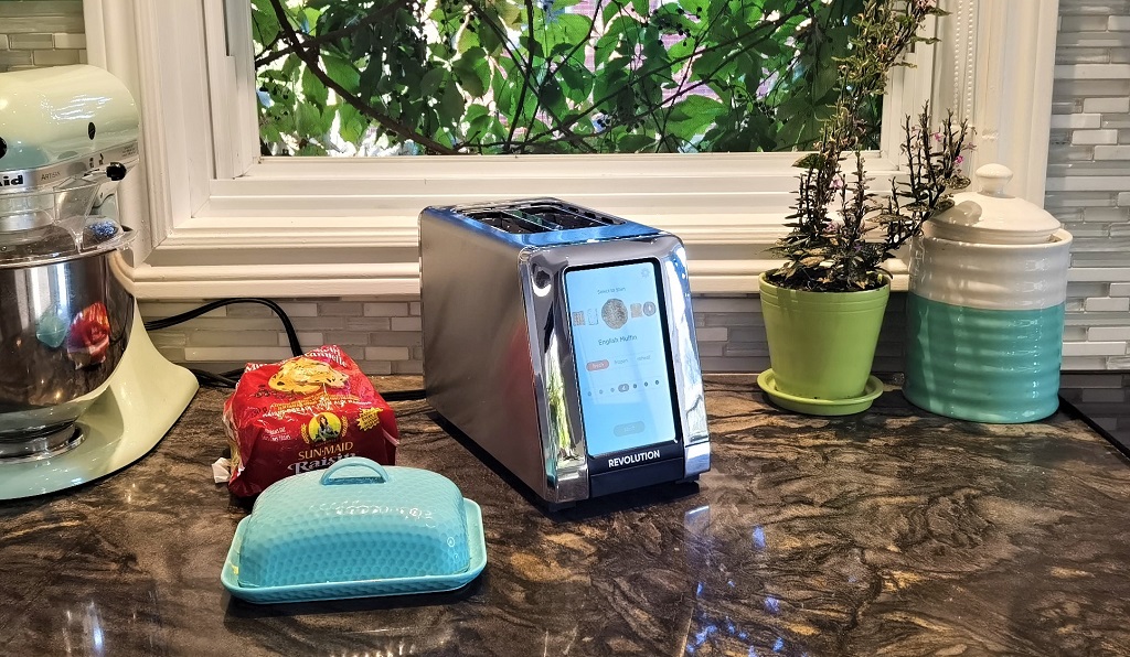 Revolution fait la promotion de son toaster avec un nuancier de pain grillé