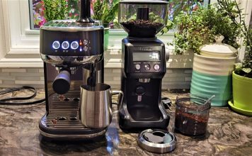 machine à espresso Bambino Plus et du Smart Grinder Pro de Breville