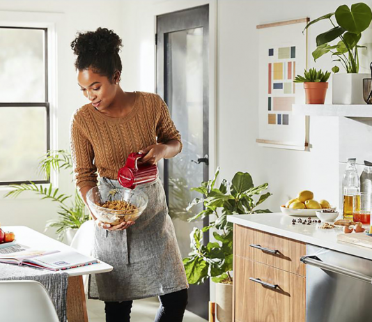 kitchenaid-cordless-collection-hand-mixer