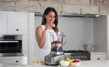 woman-with-breville-blender