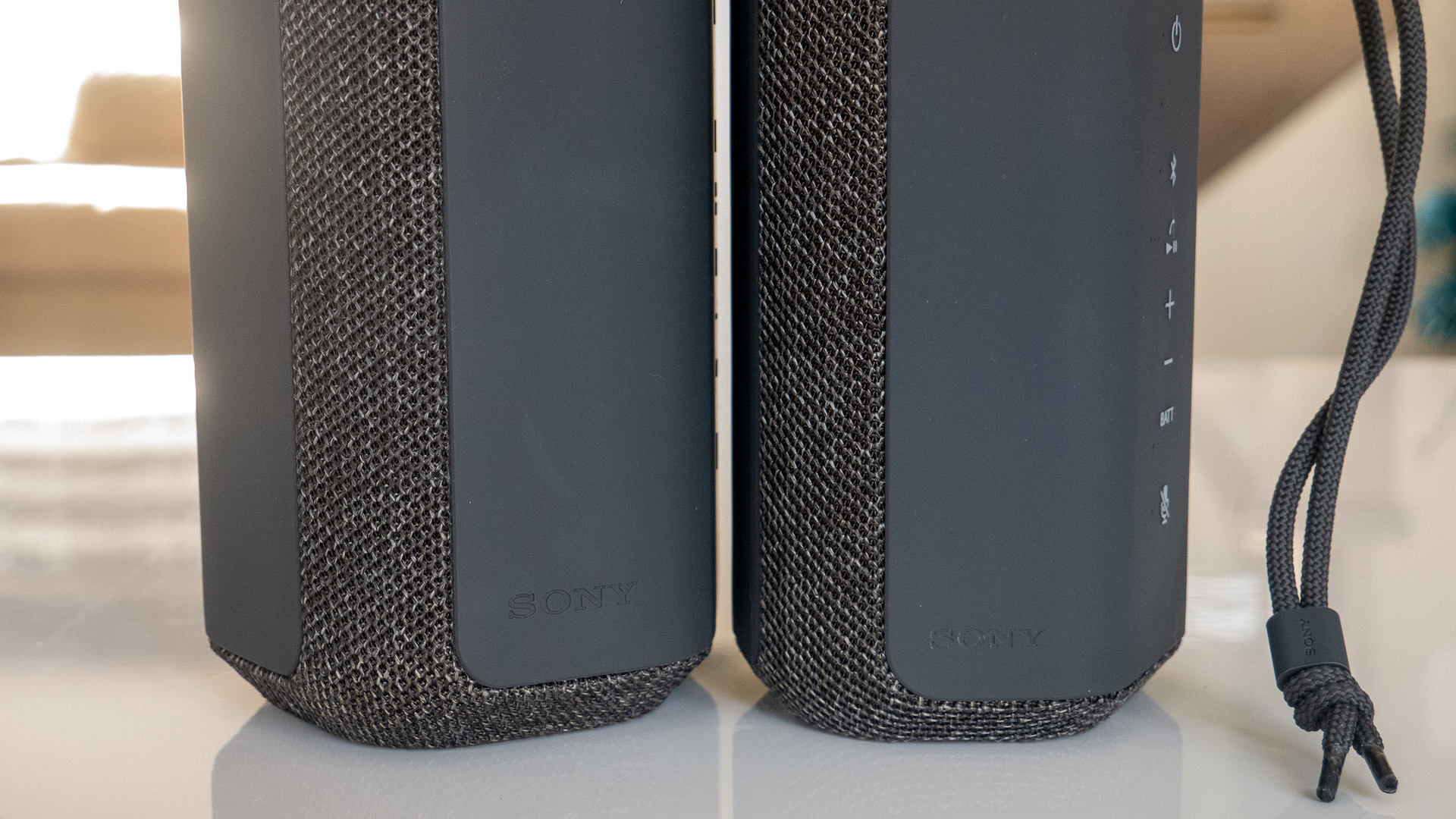 Image of Sony XE200 and XE300 Bluetooth speaker zoom 