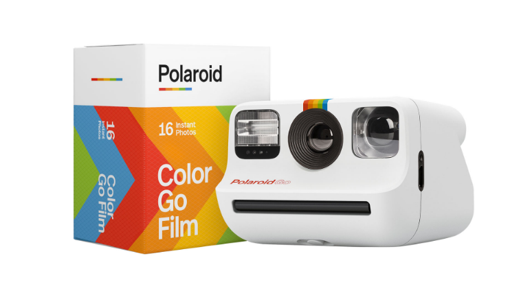 Box polaroid à offrir avec appareil photo instantané et pellicule. Idée  cadeau