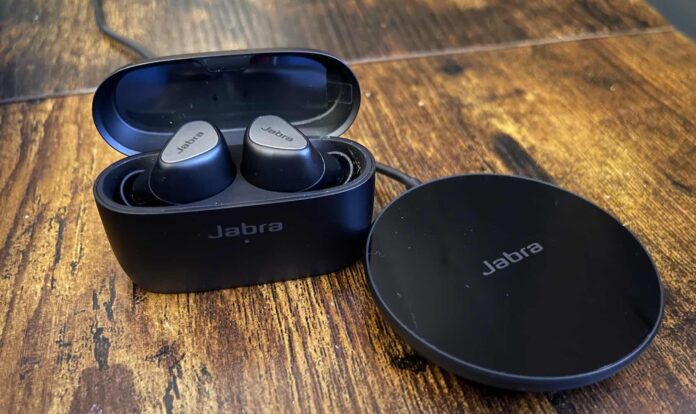 des écouteurs boutons sans fil Connect 5t de Jabra