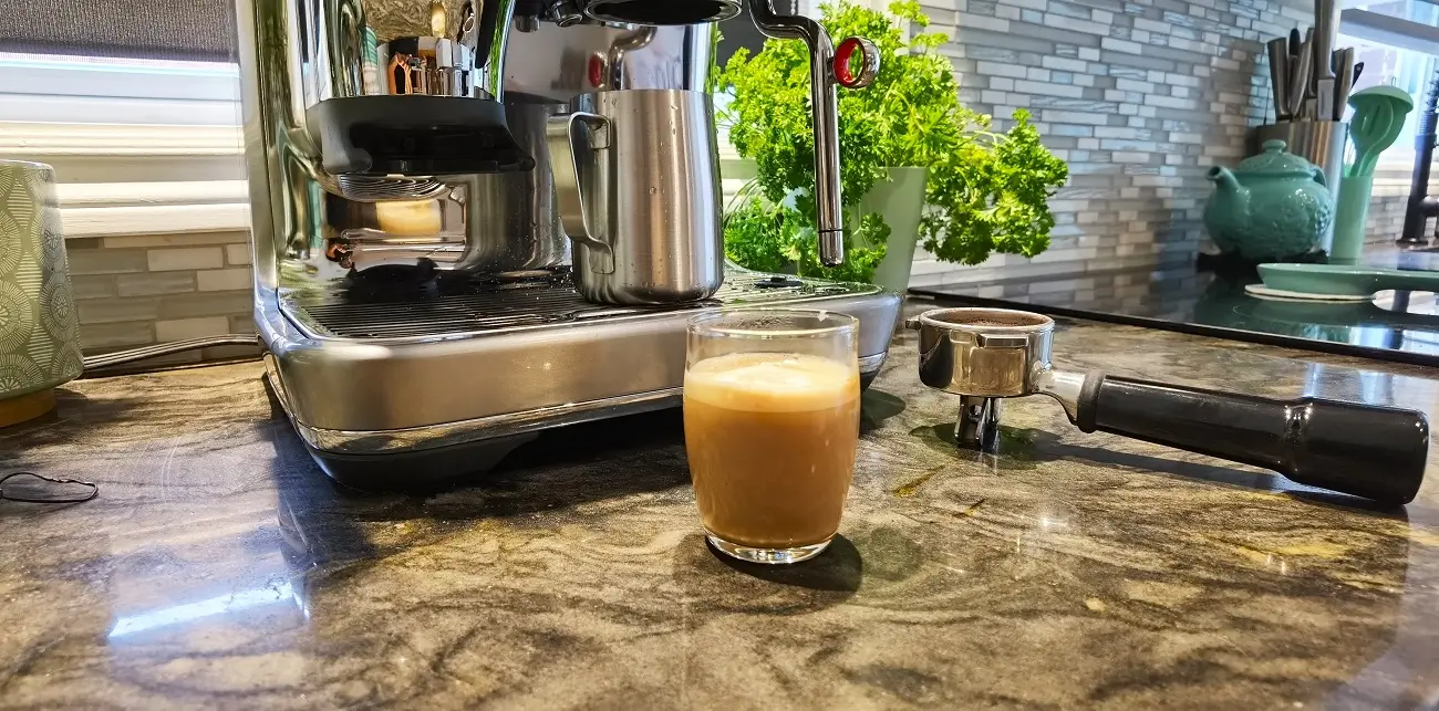 café fait avec la Machine à expresso Barista Touch Impress de Breville