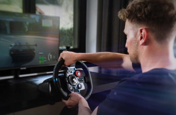 Un simulateur peut-il faire de vous un meilleur conducteur ou pilote? can sim racing make you a better driver