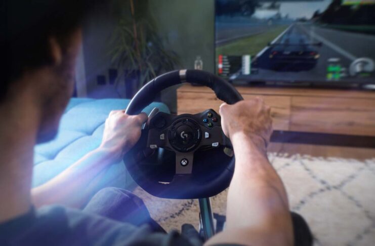 En piste ou dans les airs : trouvez le simulateur de course ou de vol pour votre style de jeu!