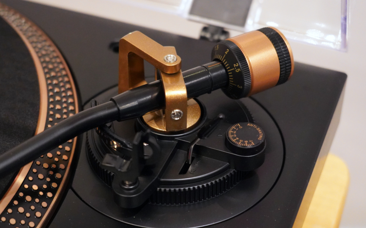 Bras de lecture de l'AT-LP120XUSB