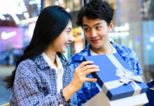 Des cadeaux qui disent « je t’aime » mieux que des fleurs