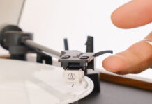 how to clean a record player needle