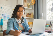 Le guide de l’étudiant pour aménager un espace d’étude abordable budget study setup
